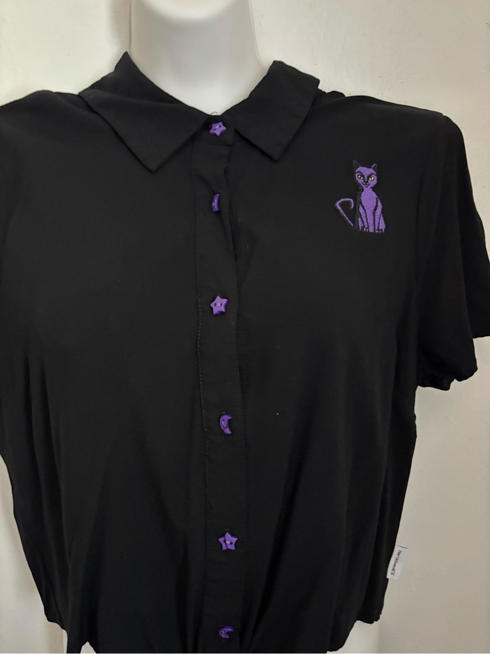 Disney’s Hocus Pocus - Black Short-Sleeve Shirt with Purple Cat Embroidery